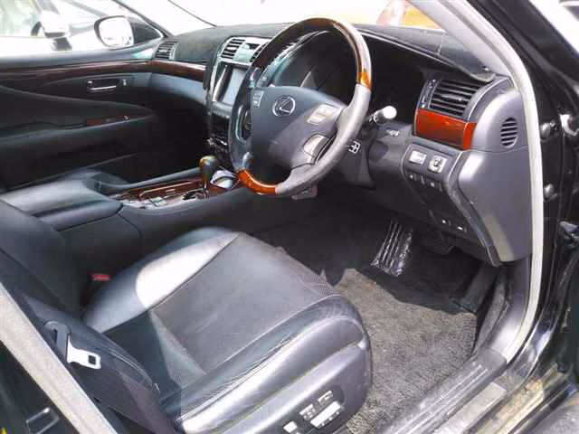 LEXUS LS460