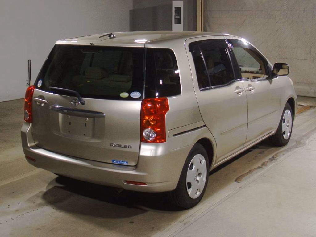 TOYOTA RAUM