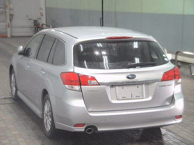 SUBARU LEGACY