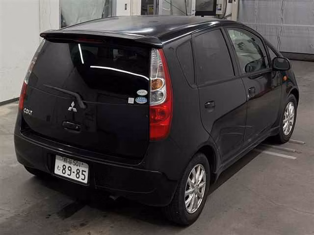 MITSUBISHI COLT