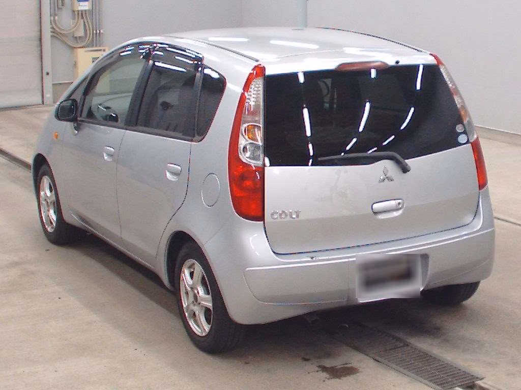 MITSUBISHI COLT