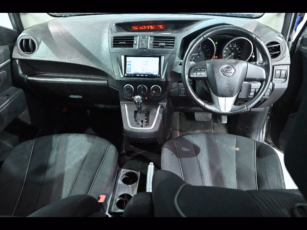 NISSAN LAFESTA