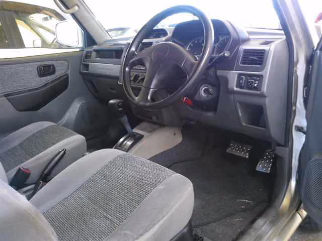 MITSUBISHI PAJERO MINI