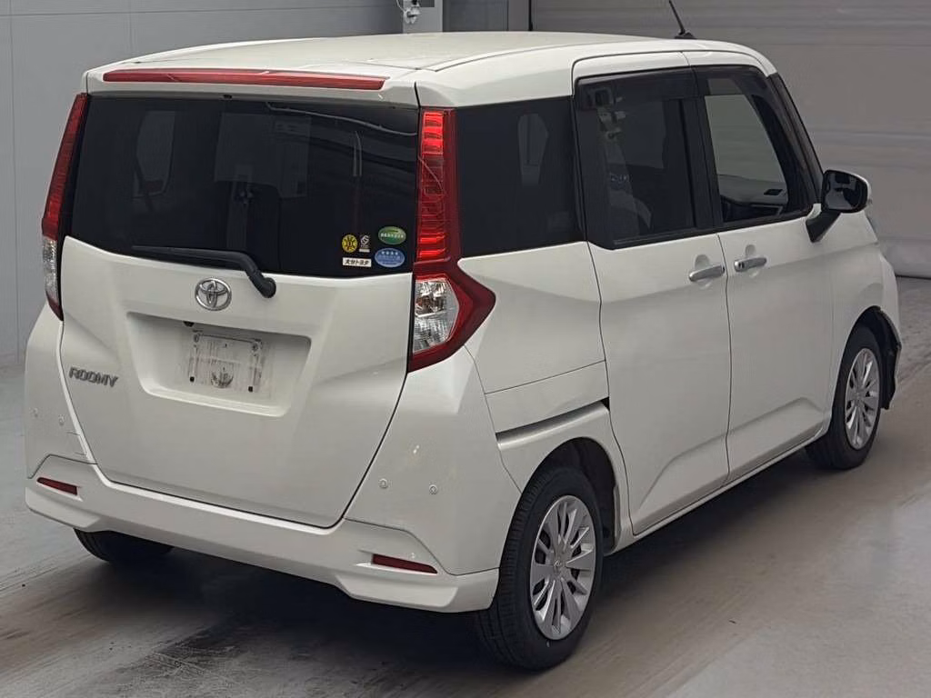TOYOTA ROOMY