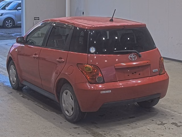 TOYOTA IST