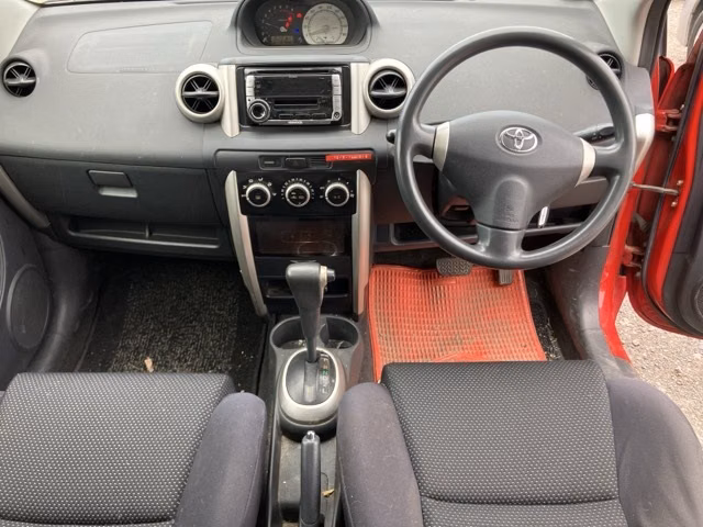 TOYOTA IST