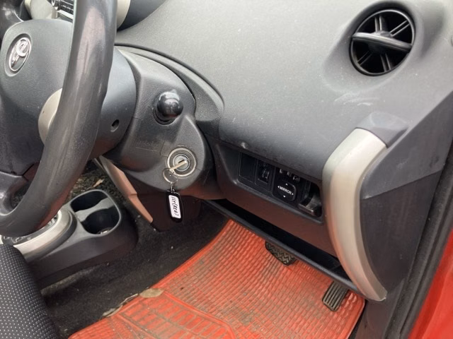 TOYOTA IST