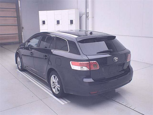 TOYOTA AVENSIS