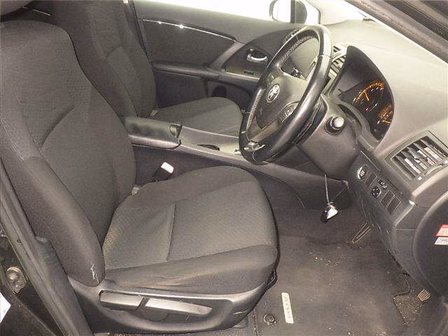 TOYOTA AVENSIS