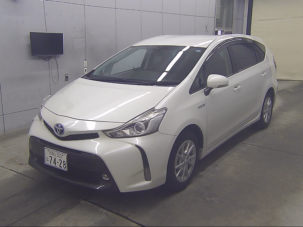TOYOTA PRIUS ALPHA