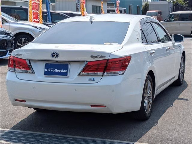 TOYOTA CROWN