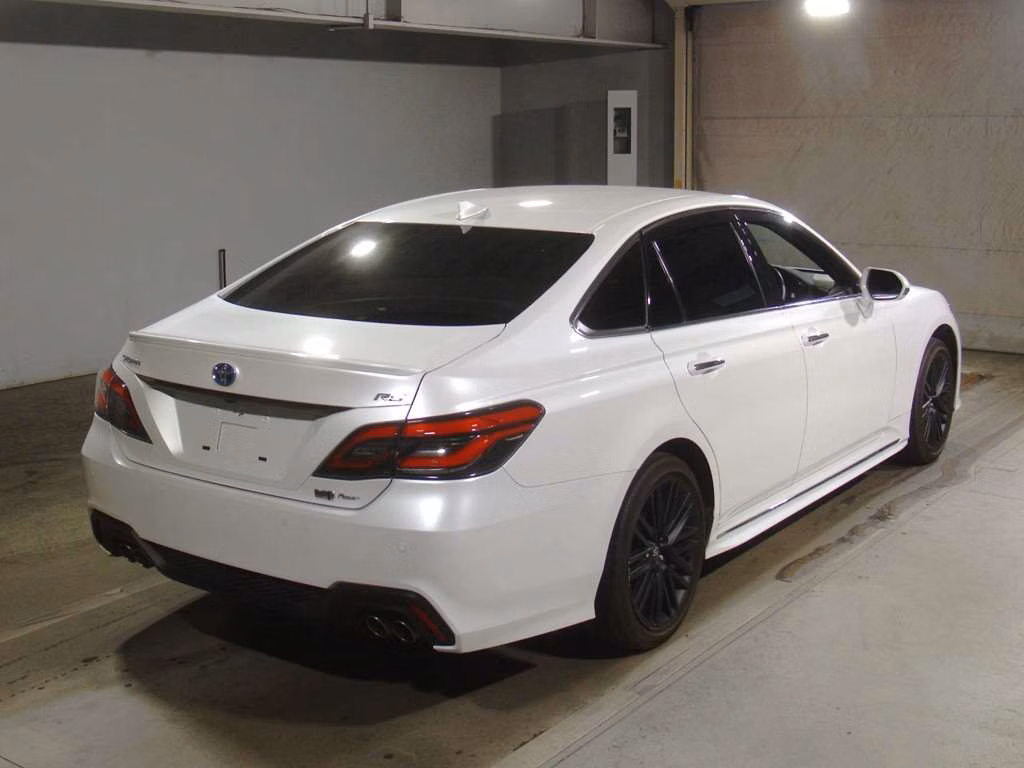 TOYOTA CROWN