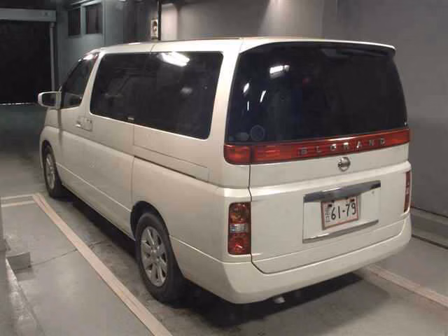 NISSAN ELGRAND