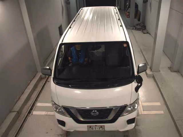 NISSAN NV350 CARAVAN