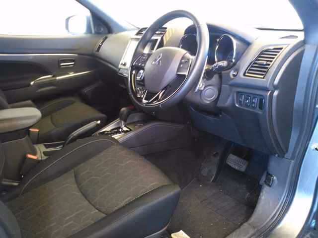 MITSUBISHI RVR