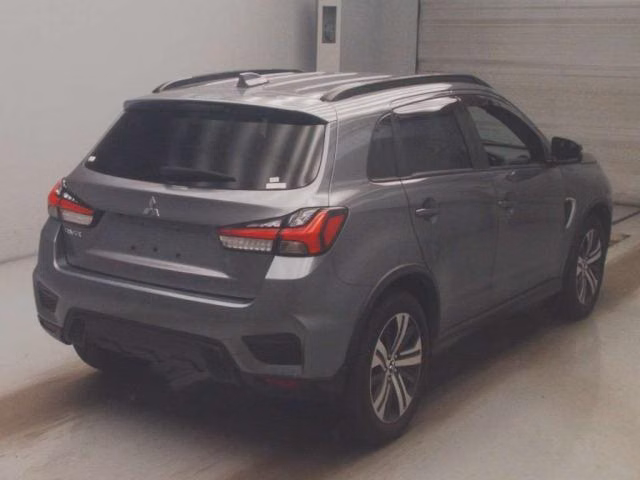 MITSUBISHI RVR