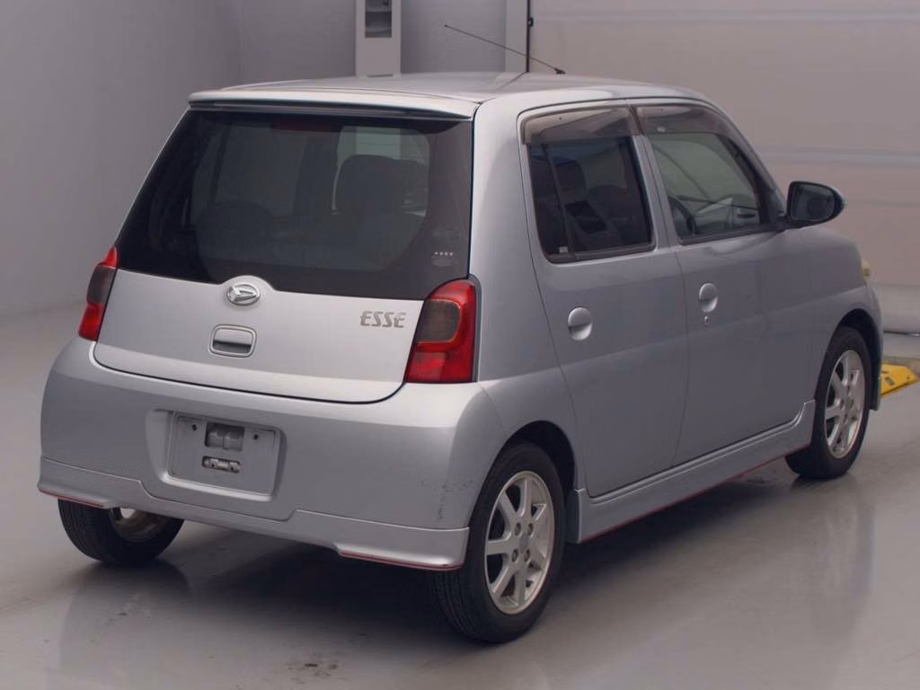 DAIHATSU ESSE