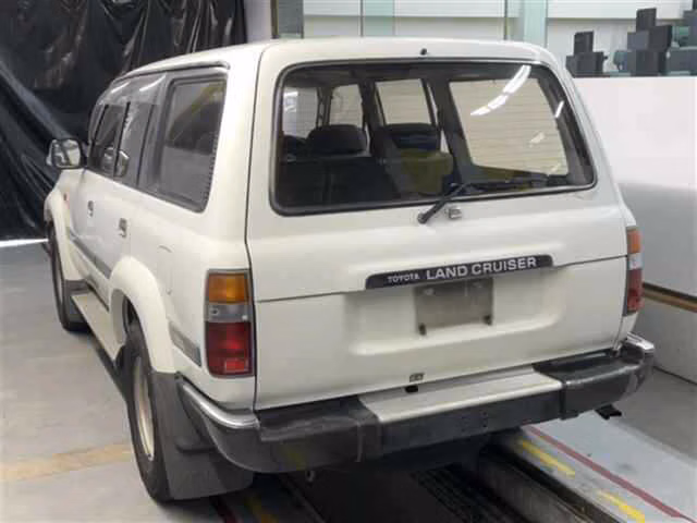 TOYOTA LAND CRUISER