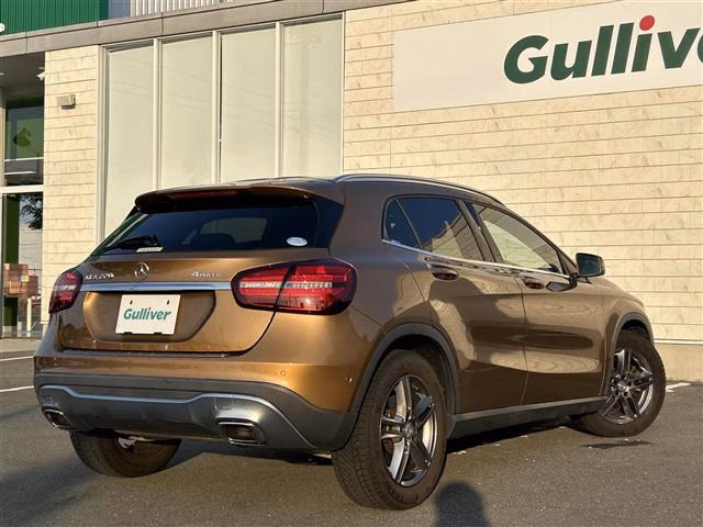 MERCEDES-BENZ GLA-CLASS