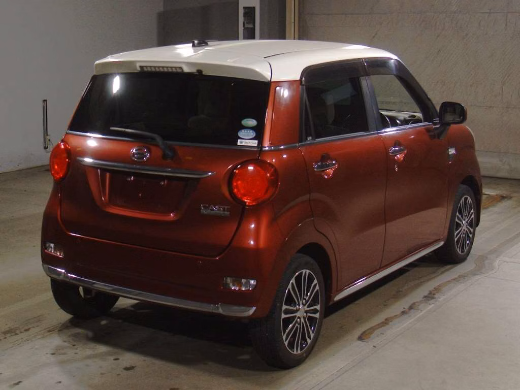 DAIHATSU CAST