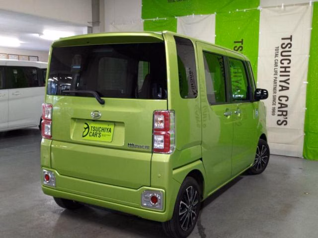 DAIHATSU WAKE