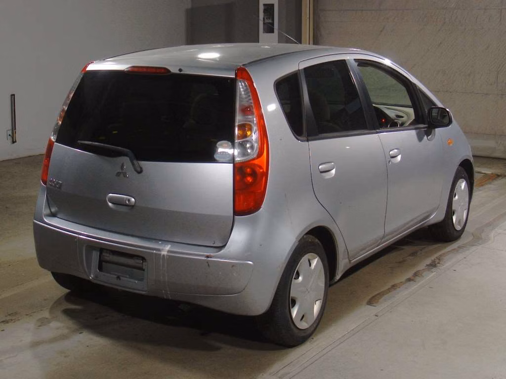 MITSUBISHI COLT