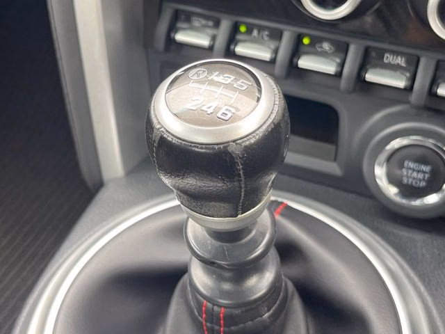 SUBARU BRZ