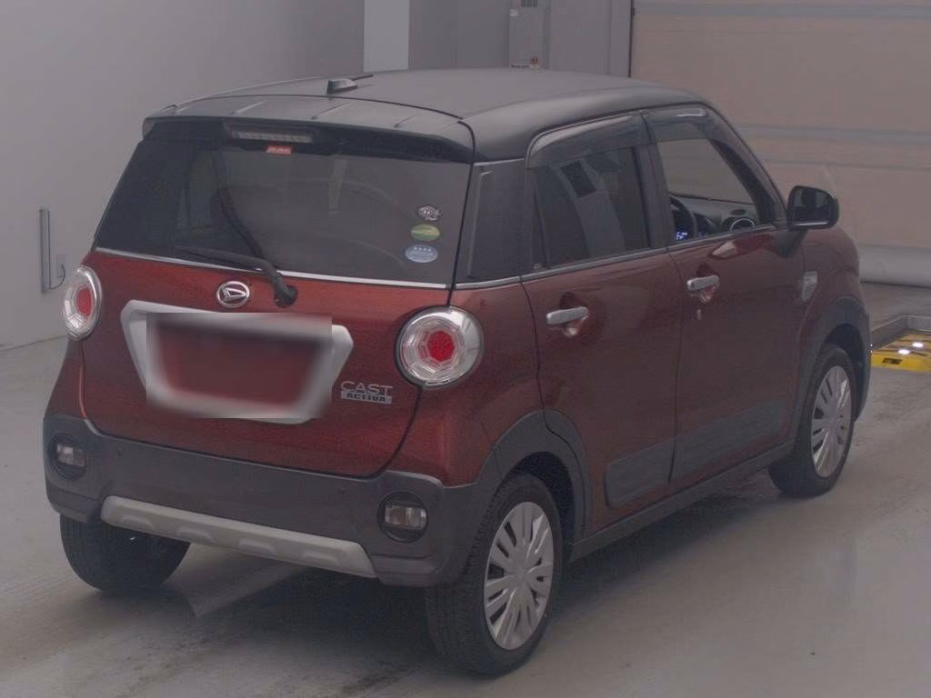 DAIHATSU CAST