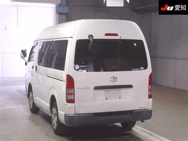 TOYOTA REGIUS ACE