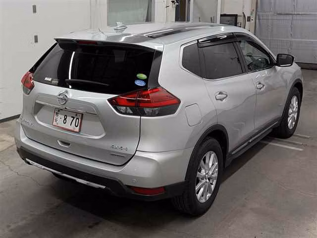 NISSAN X-TRAIL