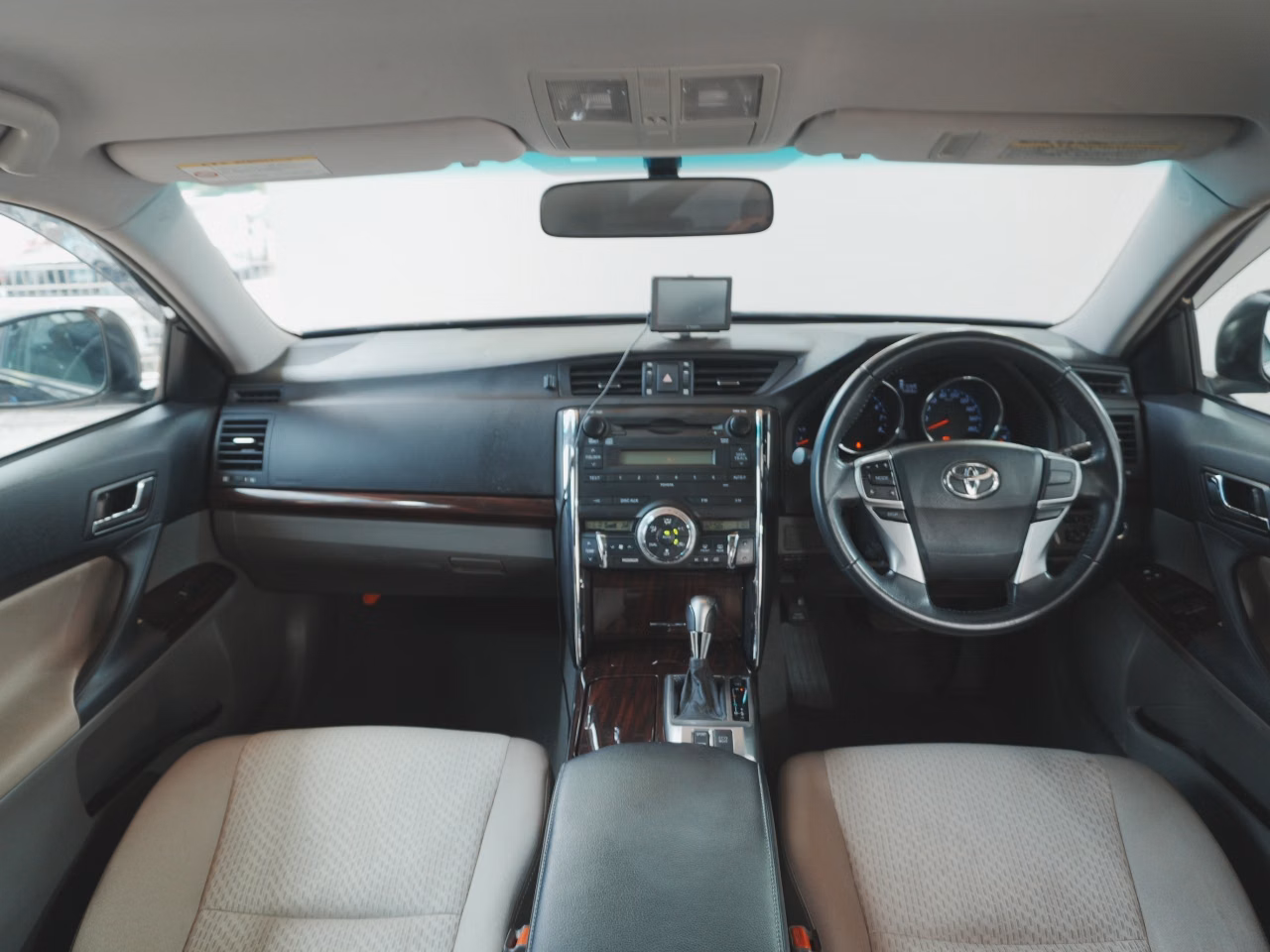 TOYOTA MARK X