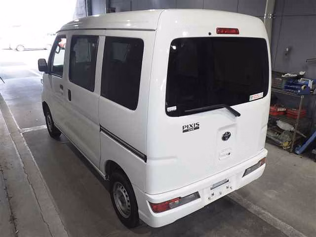 TOYOTA PIXIS VAN
