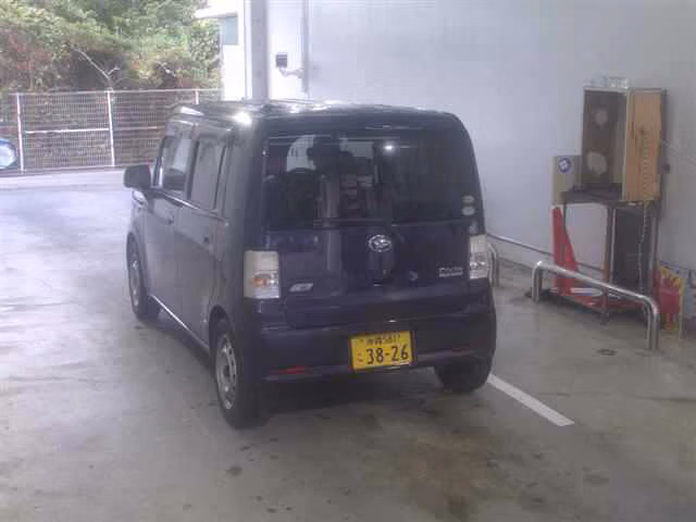 DAIHATSU MOVE CONTE