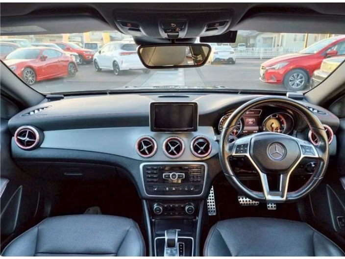 MERCEDES-BENZ GLA-CLASS