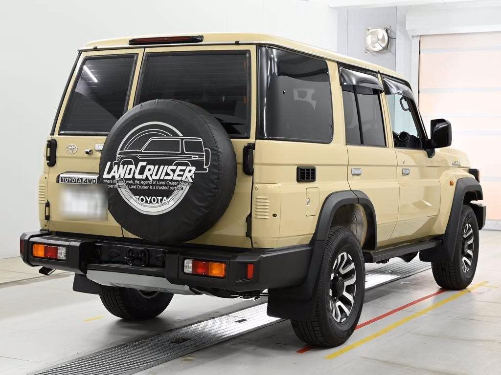 TOYOTA LAND CRUISER