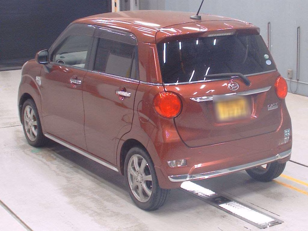DAIHATSU CAST