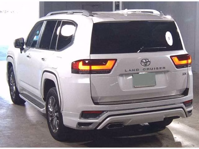 TOYOTA LAND CRUISER