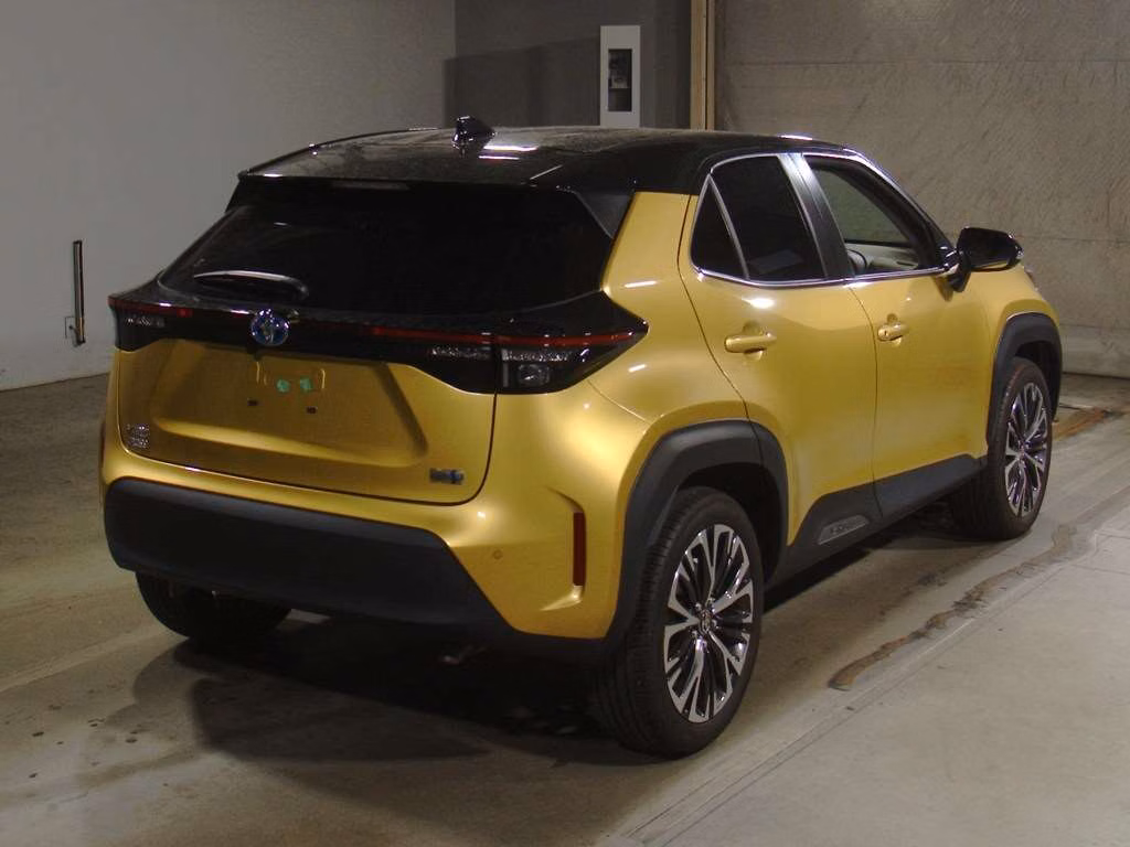 TOYOTA YARIS CROSS