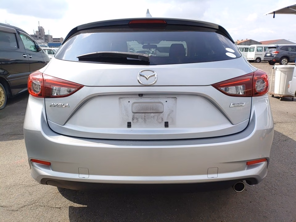 MAZDA AXELA