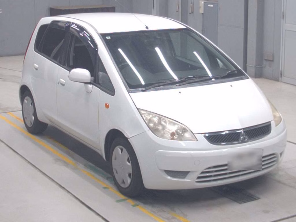 MITSUBISHI COLT