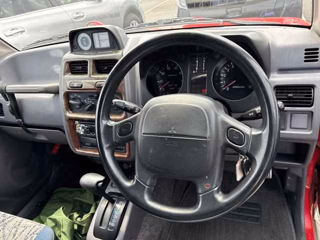MITSUBISHI PAJERO MINI