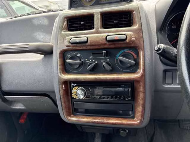 MITSUBISHI PAJERO MINI