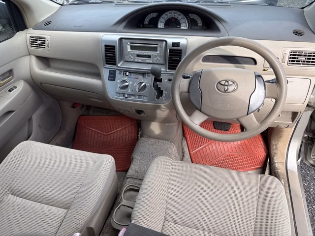 TOYOTA RAUM