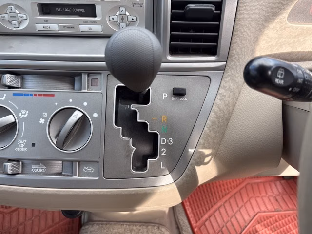 TOYOTA RAUM