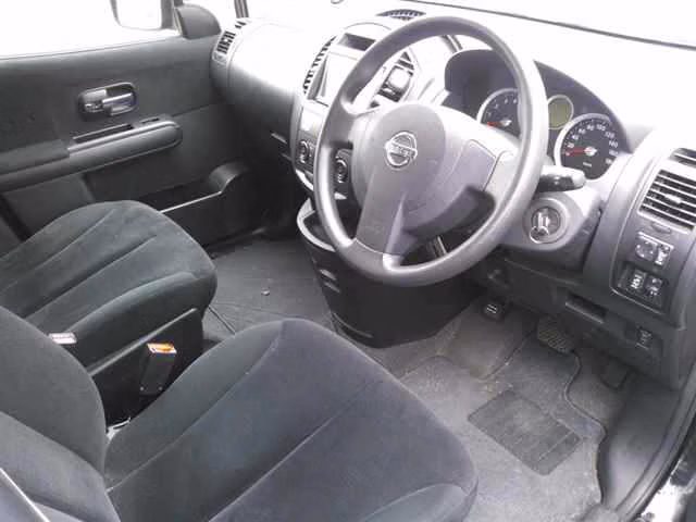 NISSAN LAFESTA
