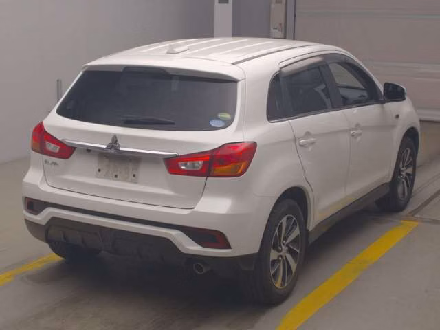 MITSUBISHI RVR