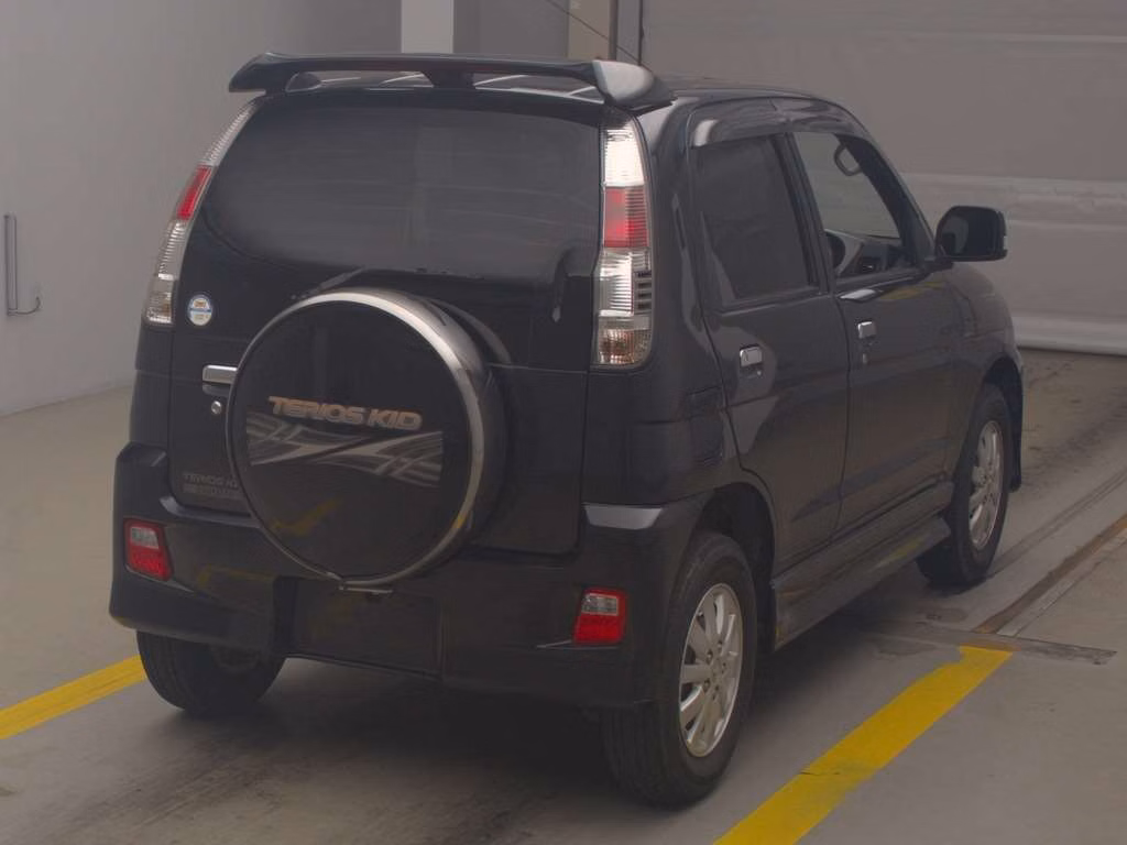 DAIHATSU TERIOS KID
