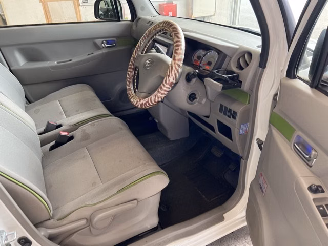 DAIHATSU MOVE CONTE