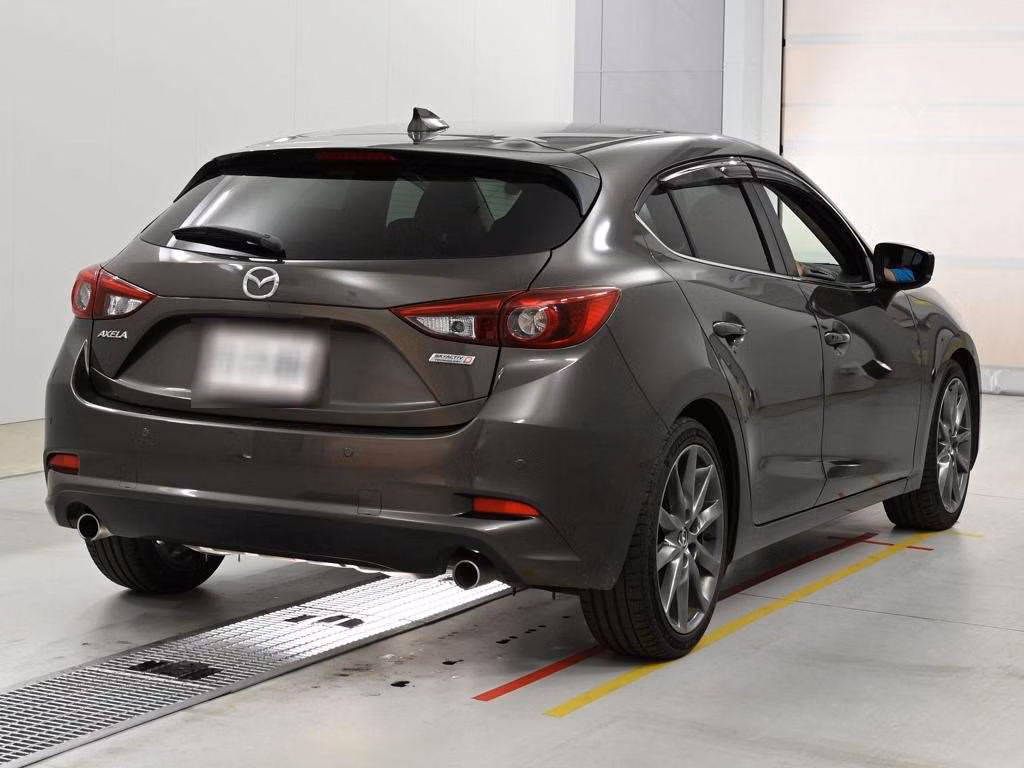MAZDA AXELA