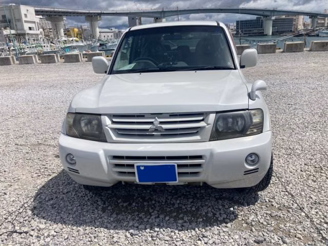 MITSUBISHI PAJERO